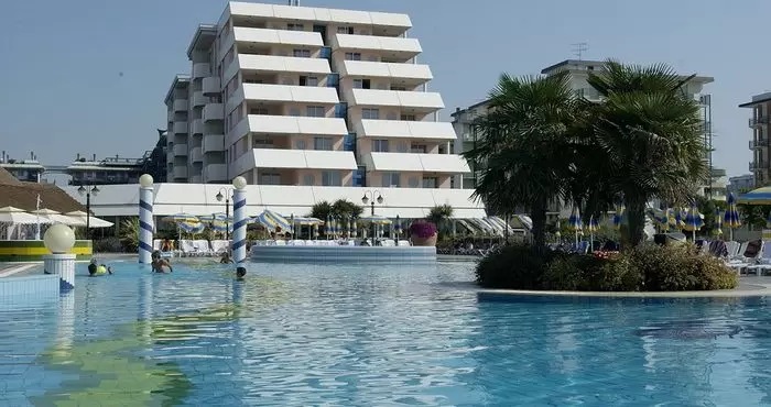 Holiday aparthotel****