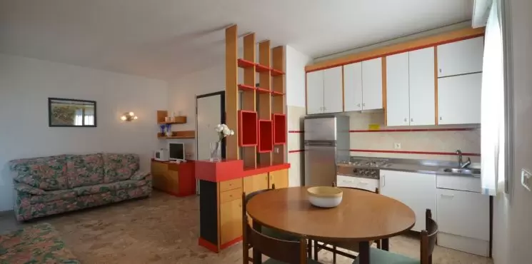 Abbazia apartmanház/ Pineda_2