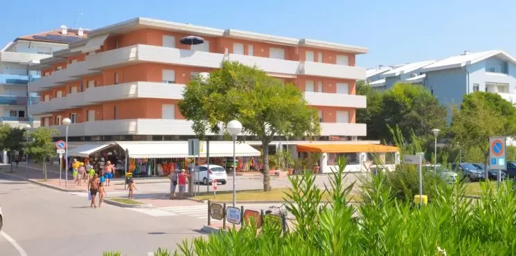 Anna apartmanház/ Lido dei Pini