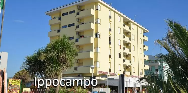 della Luna apartmanházak/ Spiaggia_3