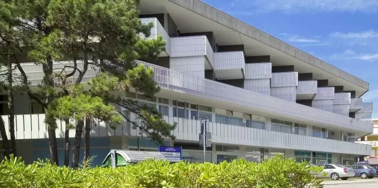 Appartamenti Newton, Minerva